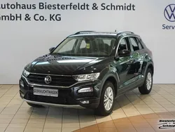 Deep black perleffekt (metallic) Gebraucht 2021 VW T-Roc Style SUV | 22.990 € (Fairer Preis)