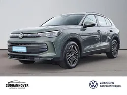 Grün Gebraucht 2024 VW Tiguan Life SUV | 32.880 € (Fairer Preis)