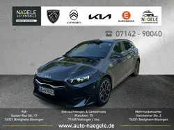 Grau Neu 2025 Kia Ceed 4 Limousine | 28.400 € (Etwas zu teuer)