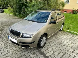 Gold Gebraucht 2006 Skoda Fabia Limousine | 2.900 € (Teuer)