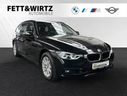 Saphirschwarz metallic Gebraucht 2018 BMW 320 Sport Line Kombi | 20.690 € (Fairer Preis)