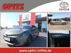 Braun Gebraucht 2021 Toyota Corolla Team Kleinwagen | 16.990 € (Guter Preis)