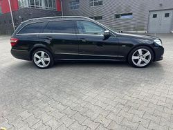 Schwarz Gebraucht 2010 Mercedes E350 Avantgarde Kombi | 7.500 € (Guter Preis)