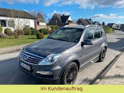 Grau Gebraucht 2017 Ssangyong (KGM) Rexton Sapphire SUV | 15.850 €