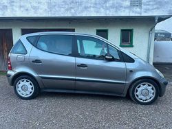 Grau Gebraucht 2003 Mercedes 170 Limousine | 1.000 €