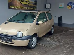 Gold Gebraucht 2003 Renault Twingo Authentique Kleinwagen | 2.200 € (Etwas zu teuer)