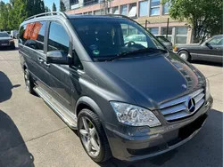 Grau Gebraucht 2011 Mercedes Viano Edition Van / Kleinbus | 17.500 € (Fairer Preis)
