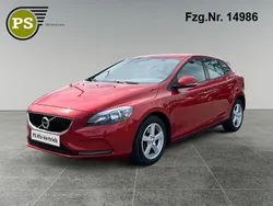 Rot Gebraucht 2018 Volvo V40 Kinetic Kombi | 10.480 € (Fairer Preis)