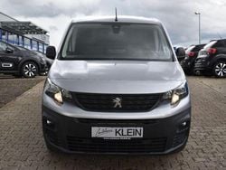 Grau Gebraucht 2020 Peugeot Partner Van / Kleinbus | 15.650 € (Fairer Preis)