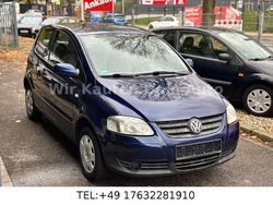 Blau Gebraucht 2007 VW Fox Basis Kleinwagen | 1.790 € (Fairer Preis)