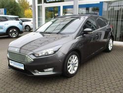Grau Gebraucht 2016 Ford Focus Titanium Limousine | 9.750 € (Fairer Preis)