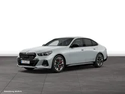 Brooklyn grau metallic Gebraucht 2024 BMW i5 Comfort Edition Limousine | 83.384 € (Teuer)