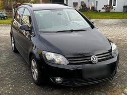 Schwarz Gebraucht 2010 VW Golf Plus Cross Van / Kleinbus | 4.900 € (Fairer Preis)