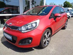 Rot Gebraucht 2013 Kia Rio Spirit Limousine | 8.700 € (Teuer)