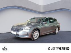 Graphitegrau metallic Gebraucht 2024 Skoda Octavia Selection Kombi | 29.950 € (Guter Preis)