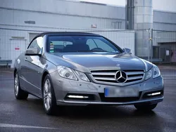 Grau Gebraucht 2012 Mercedes E200 Cabrio | 15.980 € (Fairer Preis)