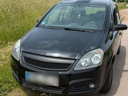 Schwarz Gebraucht 2007 Opel Zafira Van / Kleinbus | 4.500 € (Teuer)