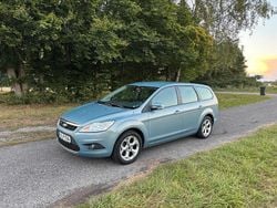 Blau Gebraucht 2008 Ford Focus Kombi | 1.790 €