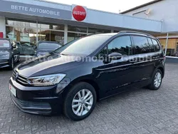 Schwarz Gebraucht 2018 VW Touran Comfortline Van / Kleinbus | 21.480 € (Etwas zu teuer)