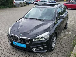 Schwarz Gebraucht 2017 BMW 220 Active Tourer Luxury Line Van / Kleinbus | 25.555 € (Teuer)