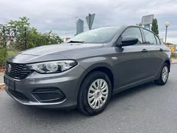 Grau Gebraucht 2016 Fiat Tipo Street Limousine | 5.900 € (Fairer Preis)