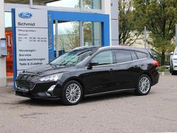 Obsidianschwarz metallic (metallic) Gebraucht 2019 Ford Focus Titanium Kombi | 19.990 € (Etwas zu teuer)