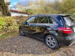 Schwarz Gebraucht 2018 Mercedes B200 Edition Van / Kleinbus | 17.150 € (Guter Preis)