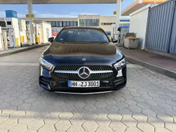 Schwarz Gebraucht 2018 Mercedes A200 AMG Kleinwagen | 22.900 € (Fairer Preis)