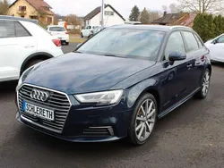 Blau Gebraucht 2020 Audi A3 Sportback e-tron Sport Limousine | 19.850 € (Guter Preis)
