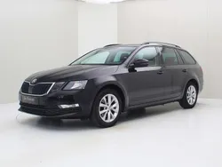 Schwarz Gebraucht 2020 Skoda Octavia Ambition Kombi | 15.900 € (Guter Preis)