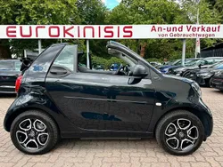 Schwarz Gebraucht 2019 Smart ForTwo Cabrio Passion Cabrio | 16.990 € (Fairer Preis)