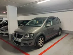 Grau Gebraucht 2007 VW Touran Cross Van / Kleinbus | 5.999 € (Fairer Preis)