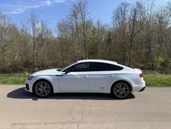 Weiß Gebraucht 2023 Audi A5 Sportback S-Line Limousine | 52.000 €