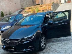 Schwarz Gebraucht 2016 Opel Astra Edition Kombi | 7.700 € (Guter Preis)
