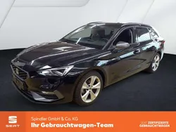 Mitternachtsschwarz Gebraucht 2024 Seat Leon ST FR Kombi | 26.980 € (Fairer Preis)