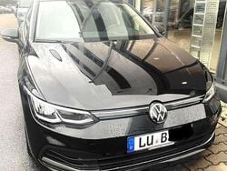 Schwarz Gebraucht 2022 VW Golf VIII Active Kleinwagen | 25.000 € (Etwas zu teuer)
