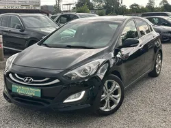 Schwarz Gebraucht 2014 Hyundai i30 Limousine | 8.990 € (Guter Preis)