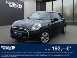 Schwarz / midnight black (metallic) Gebraucht 2023 Mini Cooper Essential Kleinwagen | 21.950 € (Guter Preis)