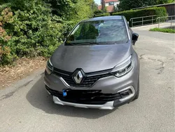 Grau Gebraucht 2019 Renault Captur SUV | 13.500 €