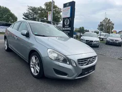Silber Gebraucht 2013 Volvo S60 Summum Limousine | 4.990 €