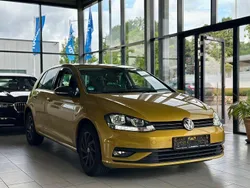 Gelb Gebraucht 2018 VW Golf VII Join Limousine | 14.999 € (Fairer Preis)