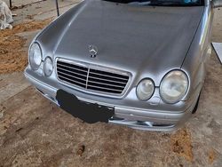Silber Gebraucht 2000 Mercedes CLK230 Avantgarde Cabrio | 1.999 €
