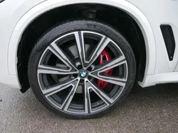 Minerailweiss minerailweiss Gebraucht 2023 BMW X5 M Sport SUV | 62.975 € (Guter Preis)