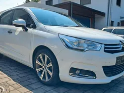 Weiß Gebraucht 2017 Citroën C4 Limousine | 8.900 € (Fairer Preis)