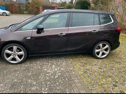 Braun Gebraucht 2012 Opel Zafira Tourer Innovation Van / Kleinbus | 7.999 € (Etwas zu teuer)
