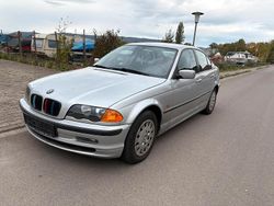 Silber Gebraucht 2000 BMW 320 Limousine | 3.199 €