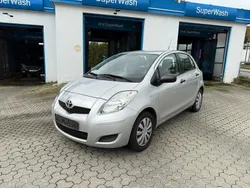 Silber Gebraucht 2010 Toyota Yaris Cool Kleinwagen | 1.900 € (Superpreis)