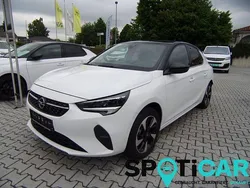 Weiß (jade weiß uni/dach diamant schwa) Gebraucht 2022 Opel Corsa-e Elegance Kleinwagen | 16.990 € (Fairer Preis)