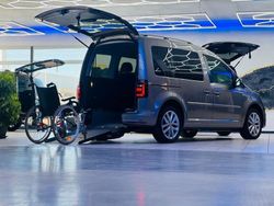 Grün Gebraucht 2018 VW Caddy Highline Van / Kleinbus | 32.900 €