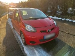 Rot Gebraucht 2010 Toyota Aygo Kleinwagen | 1.290 € (Guter Preis)